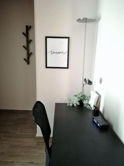 Koukaki Cozy Apartment 5 Minutes To Metro Athen Exterior foto